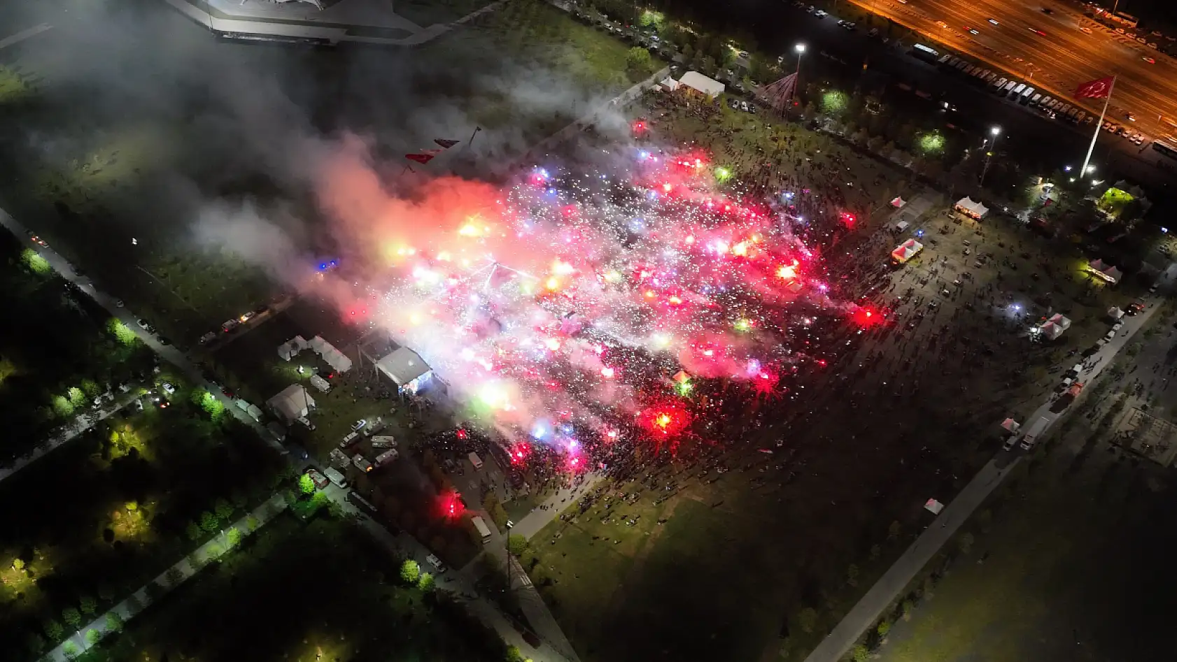 Trabzonspor'un şampiyonluk kutlaması havadan görüntülendi