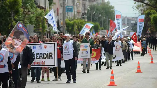 Balıkesir'de 1 Mayıs coşkusu