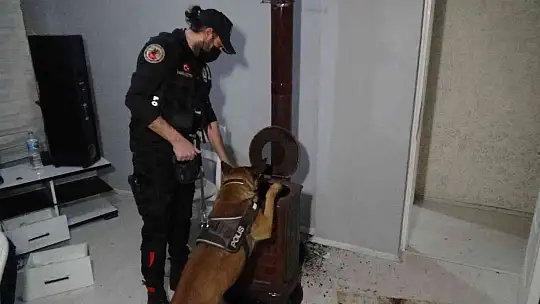 Balıkesir'de bin polisin katılımıyla helikopter destekli huzur operasyonu düzenlendi