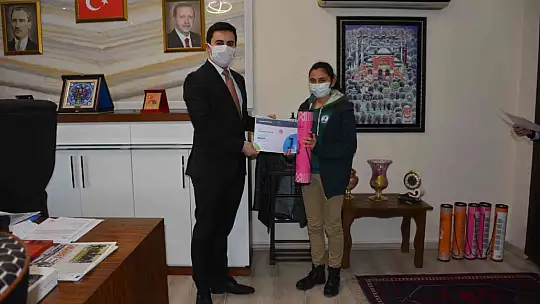BİGEP sınavlarında dereceye giren öğrenciler ödüllendirildi.