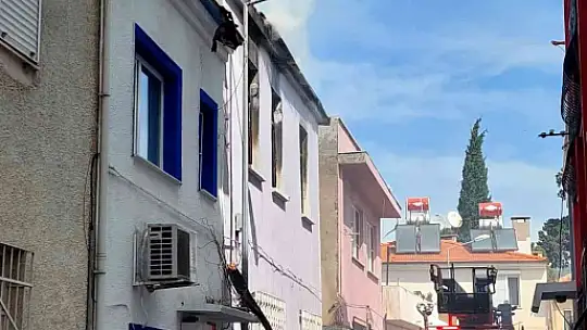 Çatı yangını korkuttu