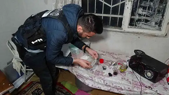 Edremit'te polisten suça ve suçluya geçit yok