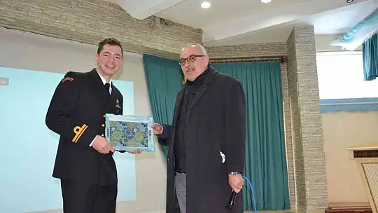 Edremit'te Sahil Güvenlik ve Sat komandoları öğrencilere mesleklerini anlattı