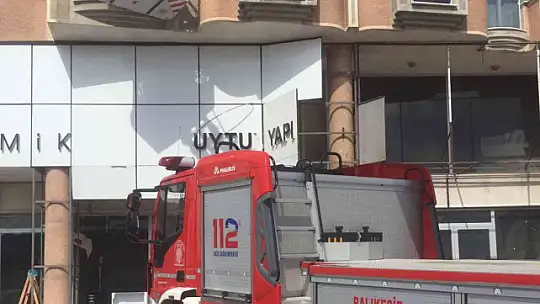 Haber alınamayan kadının evine itfaiye balkondan girdi