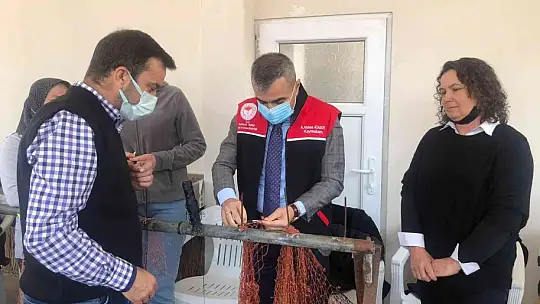 Kaymakam Atasoy 'Ağ Örme' kursunu ziyaret etti