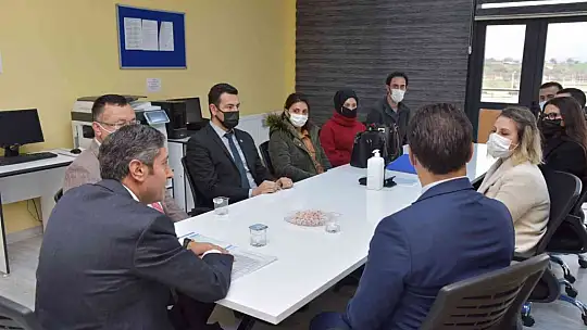 Müdür Tatlı İvrindi'de öğretmen ve öğrencilerle buluştu