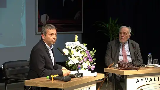 Prof. Dr. İlber Ortaylı'nın 'Köy Enstitülerinin Tarihsel Süreci' söyleşisine yoğun ilgi