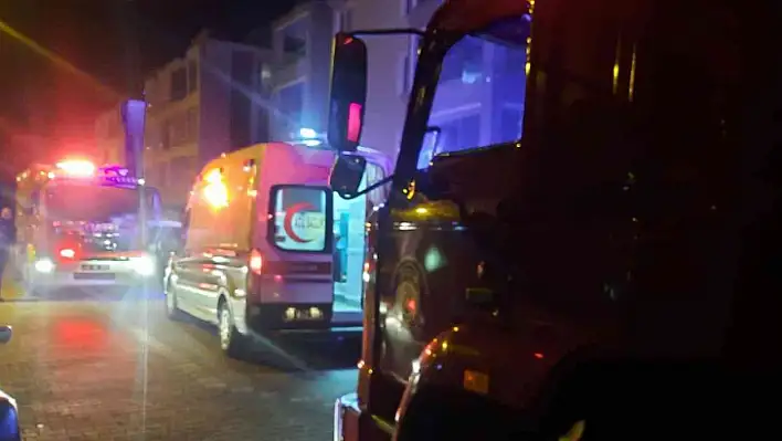 Gaz tüpü kaçağı patlamaya neden oldu, 2 yaralı